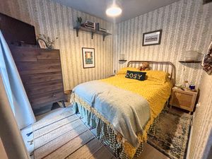 Photo 6- click for photo gallery